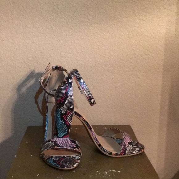 Never Worn Multi Color Snake print high heel - Picture 1 of 1